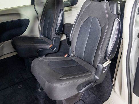 Used 2021 Chrysler Voyager LX FWD image 35