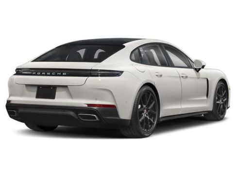 Used 2024 Porsche Panamera w/ Premium Package RWD image 2