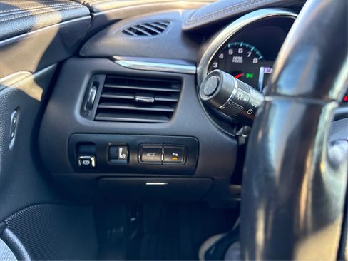 Used 2017 Chevrolet Impala LT w/ Convenience Package image 25