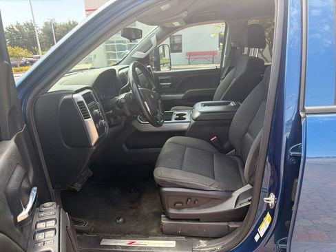 Used 2018 Chevrolet Silverado 1500 LT w/ All Star Edition AWD/4WD image 12