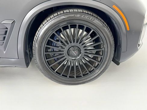 Used 2025 BMW X5 M60i AWD/4WD image 33