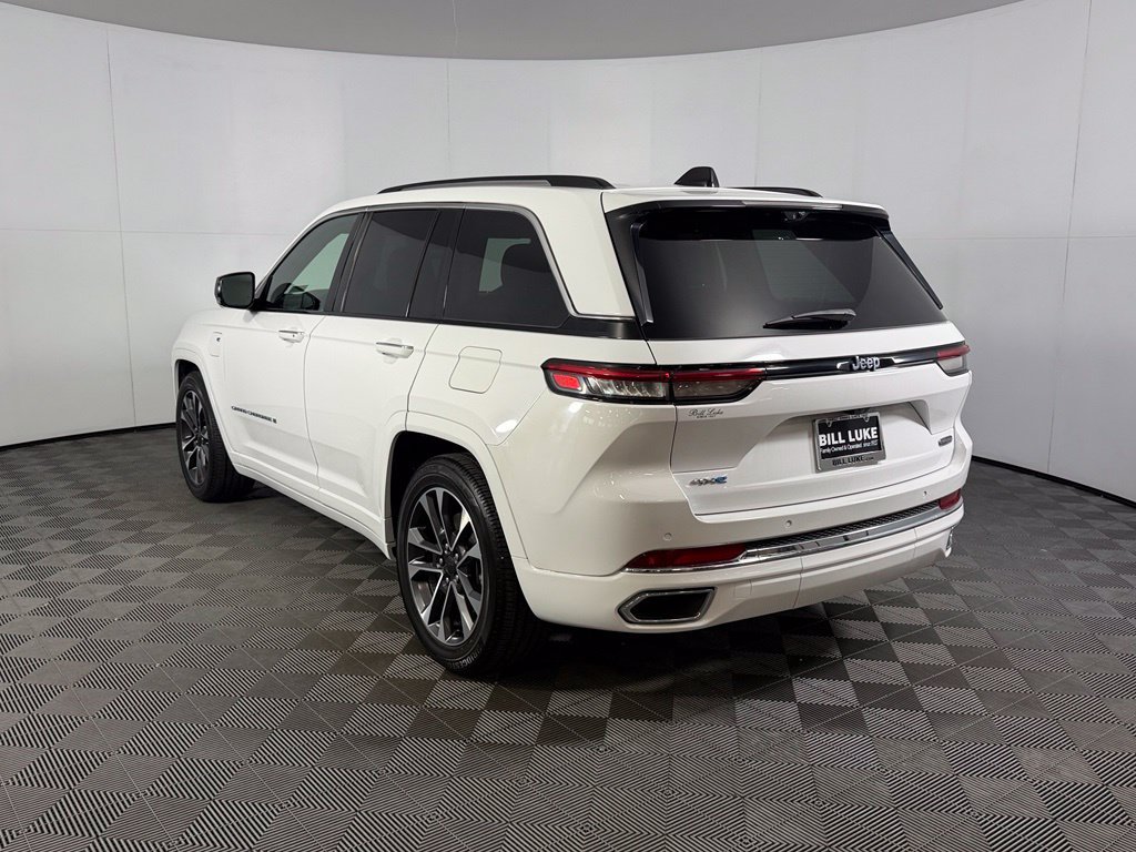 Used 2022 Jeep Grand Cherokee Overland w/ Advanced Protech Group III AWD/4WD image 9