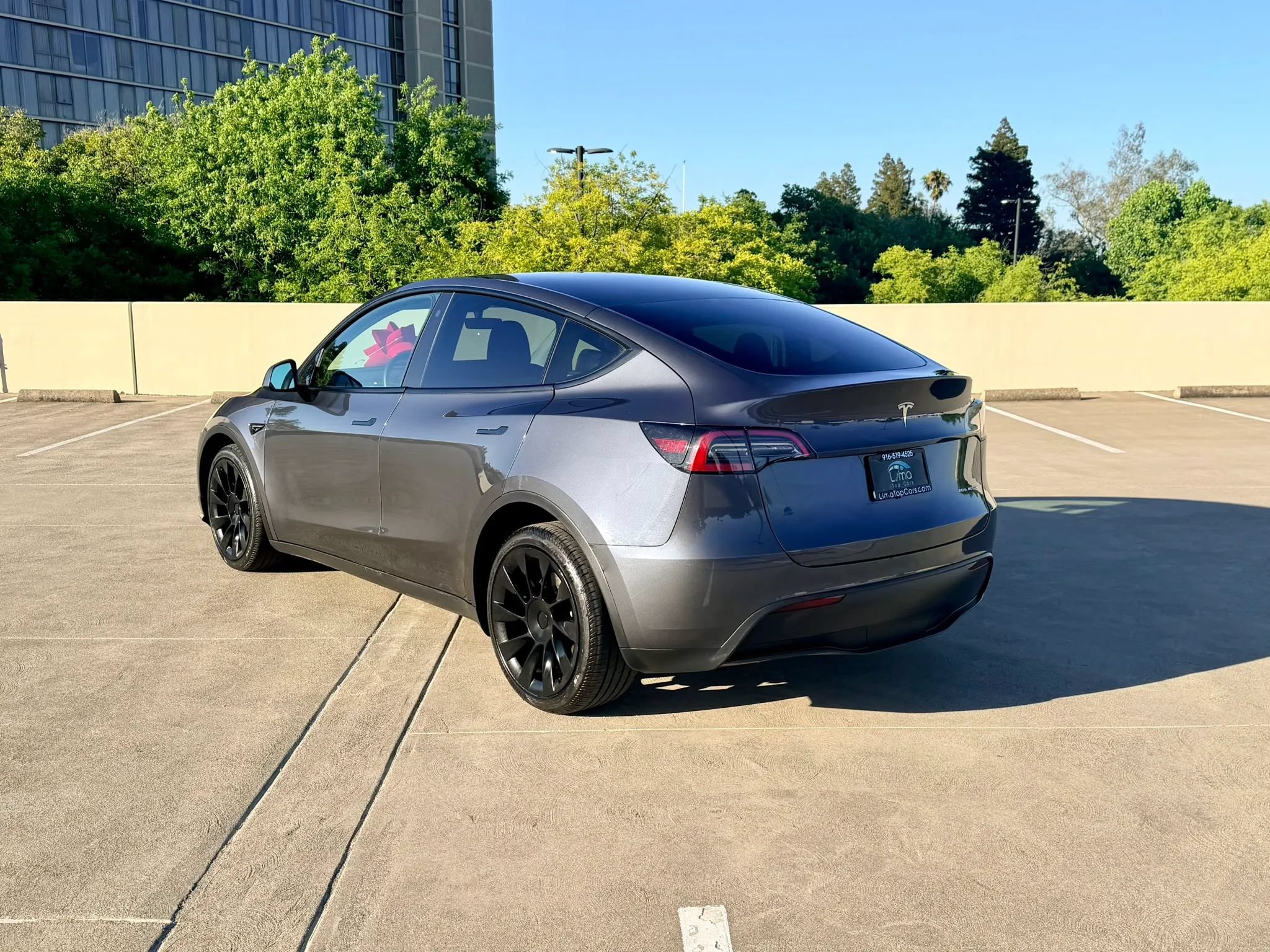 Used 2023 Tesla Model Y Long Range AWD/4WD image 5