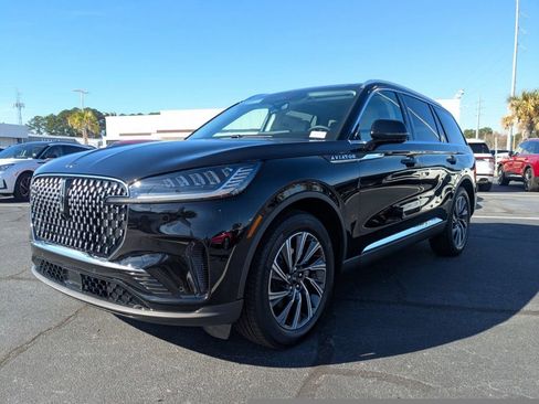 New 2026 Lincoln Aviator Premiere image 8