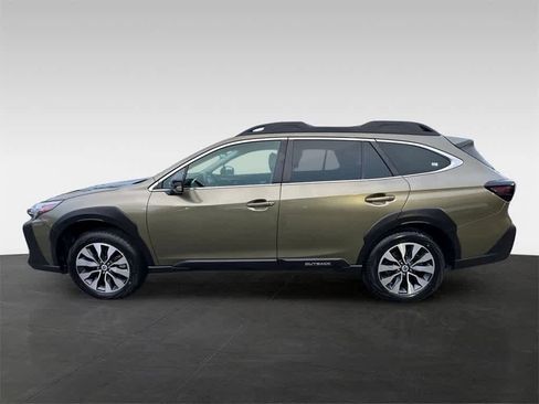 Used 2023 Subaru Outback Limited image 3