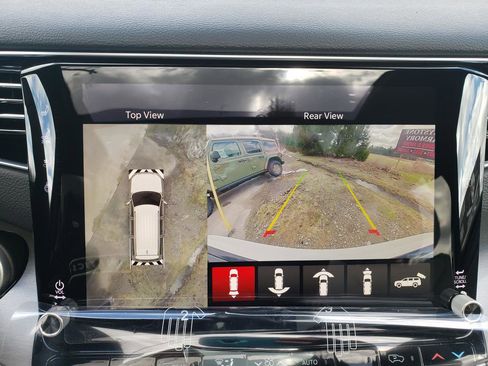 New 2026 Jeep Grand Wagoneer 4WD image 19