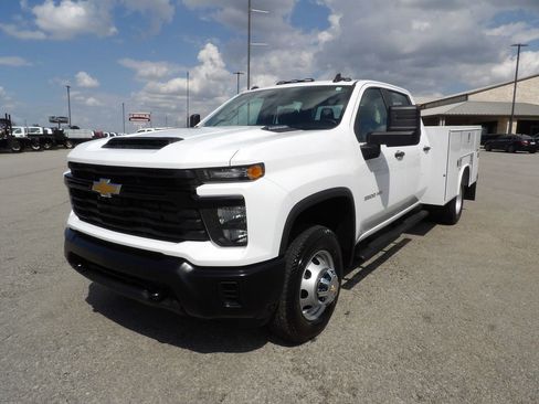 Used 2025 Chevrolet Silverado 3500 W/T AWD/4WD image 70