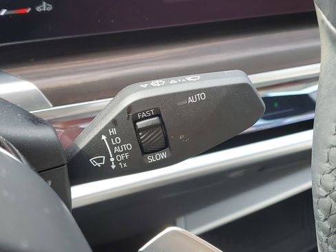 Certified 2023 BMW 760i xDrive w/ Executive Package image 15