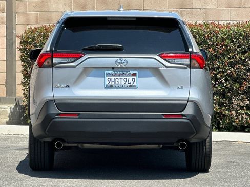 Used 2023 Toyota RAV4 LE FWD image 5