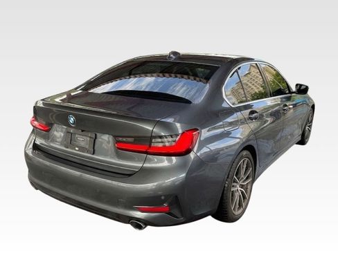 Used 2019 BMW 330i Sedan w/ Convenience Package image 4