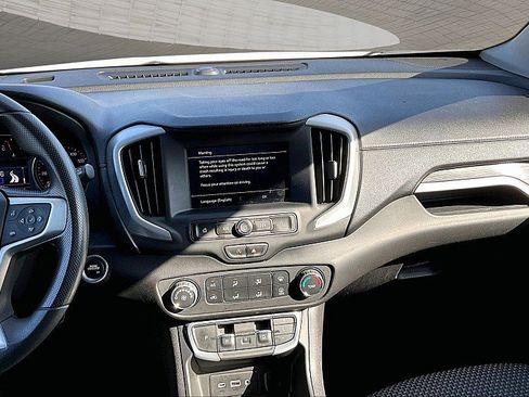 Used 2024 GMC Terrain SLE image 11