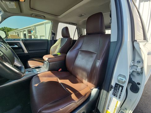 Used 2020 Toyota 4Runner Limited AWD/4WD image 22