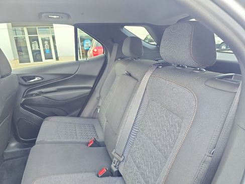 Used 2024 Chevrolet Equinox LT FWD image 17