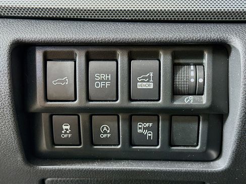 Used 2019 Subaru Forester Limited AWD/4WD image 17