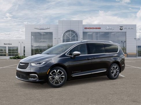 New 2026 Chrysler Pacifica Pinnacle image 2
