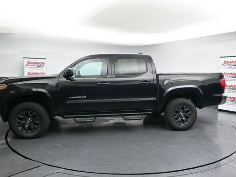 Used 2023 Toyota Tacoma SR5 AWD/4WD image 5