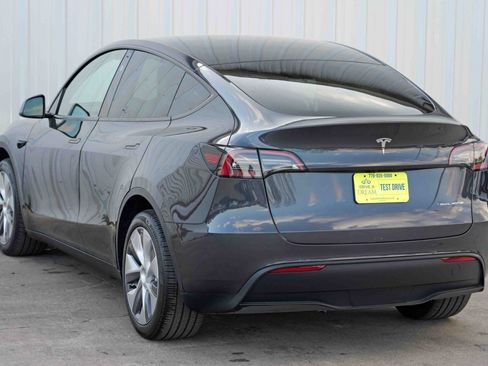 Used 2024 Tesla Model Y Long Range AWD/4WD image 49