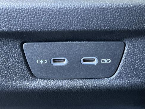 New 2026 Volkswagen Tiguan SE AWD/4WD image 13