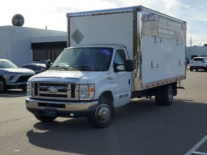 Used 2015 Ford E-350 and Econoline 350 Super Duty w/ Exterior Upgrade Package