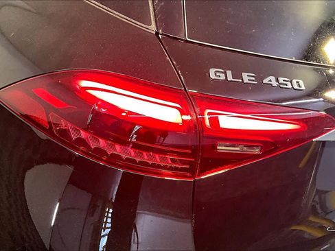 New 2026 Mercedes-Benz GLE 450 4MATIC image 5