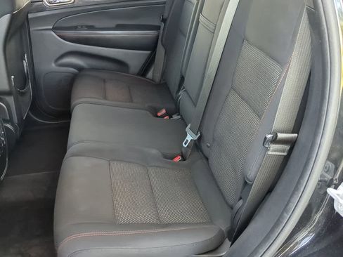 Used 2016 Jeep Grand Cherokee Laredo 75th Anniversary image 19