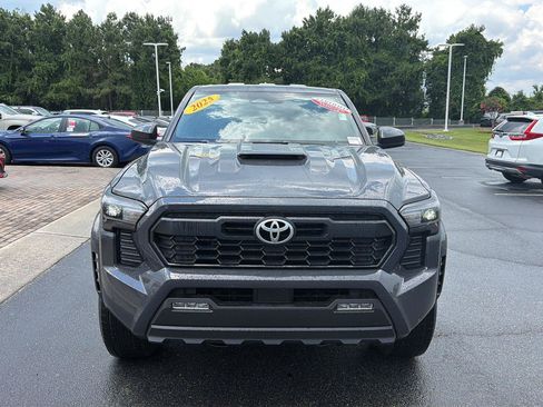 Used 2025 Toyota Tacoma TRD Sport RWD image 9