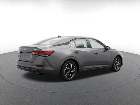 Used 2025 Nissan Sentra SV FWD image 9