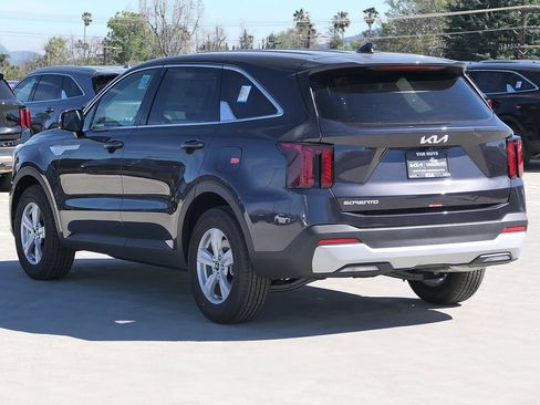 New 2026 Kia Sorento LX FWD image 34