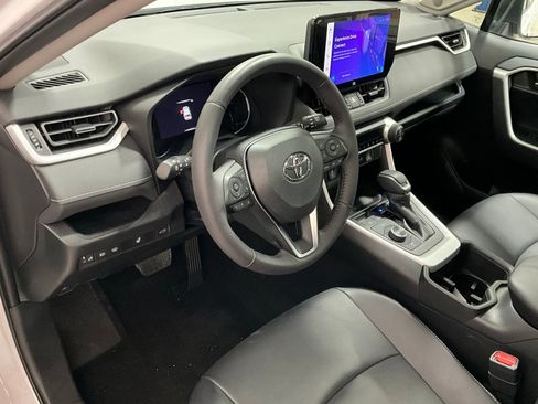 Used 2024 Toyota RAV4 XLE Premium image 14