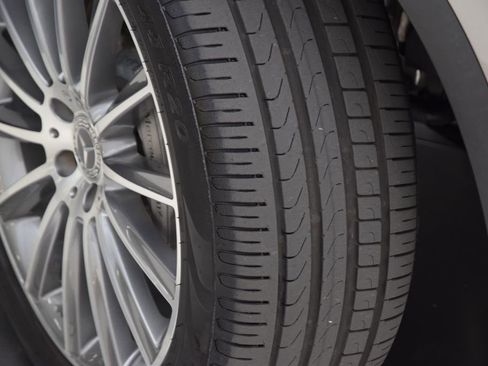 Used 2019 Mercedes-Benz GLC 350e 4MATIC image 29