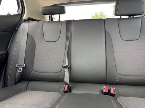 Used 2025 Buick Encore GX Preferred FWD image 37