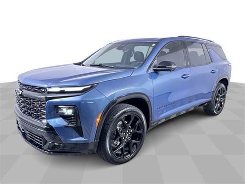 Used 2024 Chevrolet Traverse RS image 1