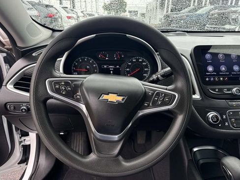 Used 2023 Chevrolet Malibu LT FWD image 27