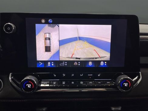 Used 2024 Chevrolet Colorado Z71 w/ Z71 Convenience Package 2 image 11