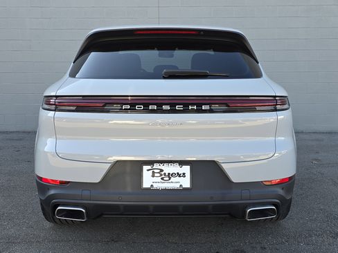 New 2026 Porsche Cayenne image 8