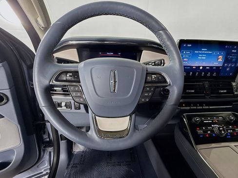 Used 2023 Lincoln Navigator L Black Label AWD/4WD image 12