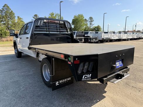New 2025 GMC Sierra 3500 Pro w/ Convenience Package AWD/4WD image 4