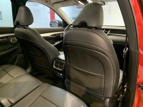 Used 2021 INFINITI QX50 Sensory image 42