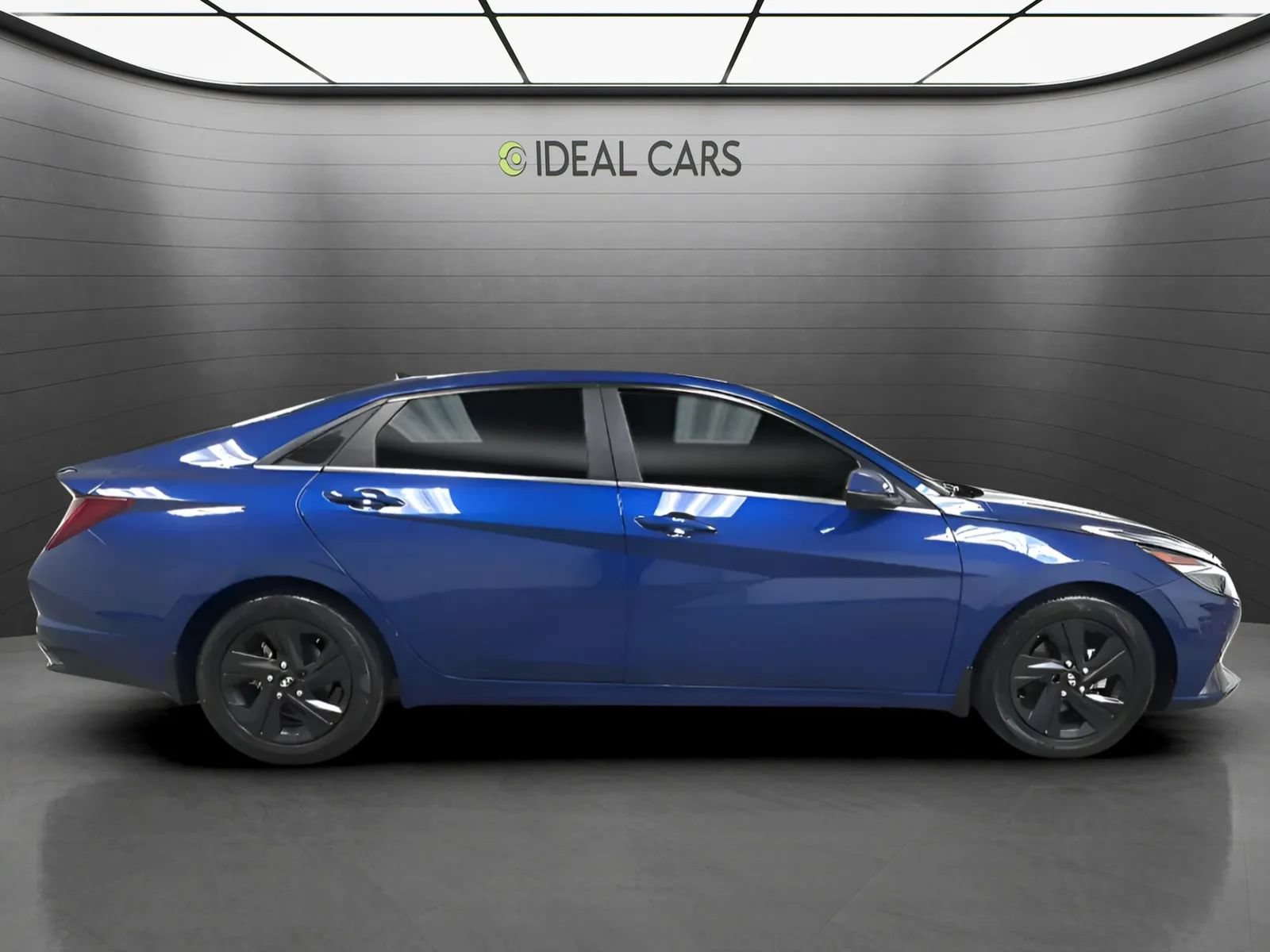 Used 2021 Hyundai Elantra SEL w/ Convenience + Premium Package FWD image 4