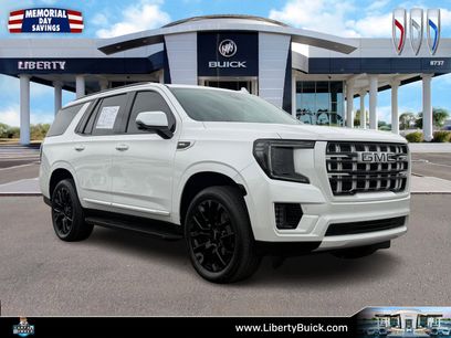 Used 2022 GMC Yukon SLT w/ SLT Premium Package