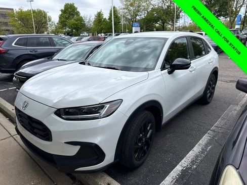 Used 2024 Honda HR-V Sport image 1