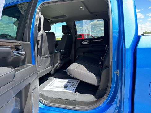 Used 2025 Chevrolet Silverado 1500 LT Trail Boss w/ Protection Package AWD/4WD image 19