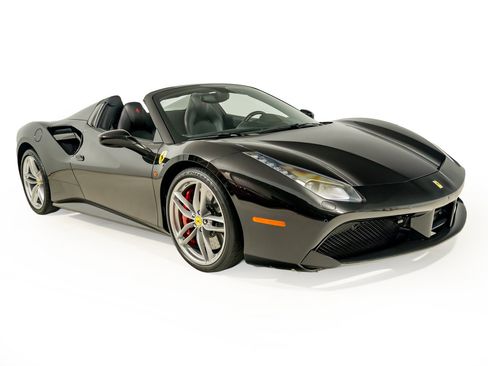Used 2018 Ferrari 488 Spider RWD image 21
