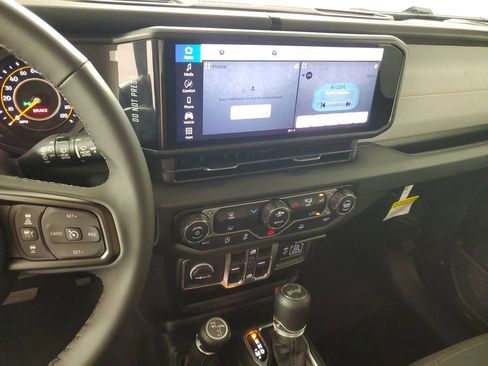 Used 2026 Jeep Wrangler Unlimited Sport AWD/4WD image 16