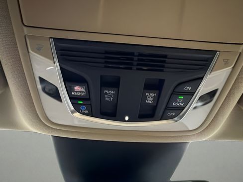Used 2023 Acura MDX FWD w/ Technology Package image 28