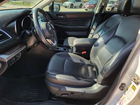 Used 2019 Subaru Outback 3.6R Limited image 23