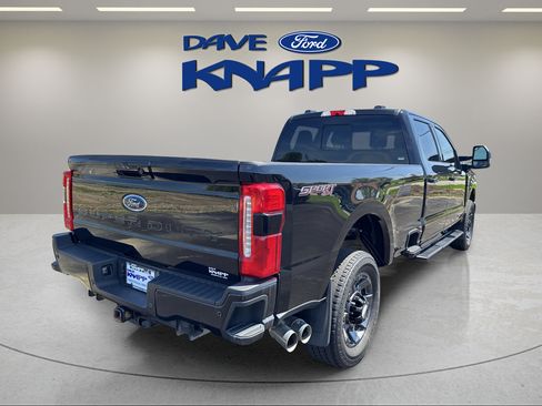 Used 2023 Ford F250 Lariat w/ Sport Appearance Package AWD/4WD image 7