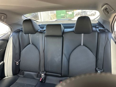 Used 2022 Toyota Camry SE w/ Cold Weather Package FWD image 17