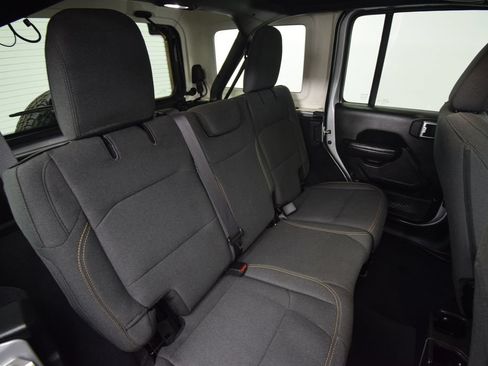 Used 2024 Jeep Wrangler Unlimited Sport AWD/4WD image 21