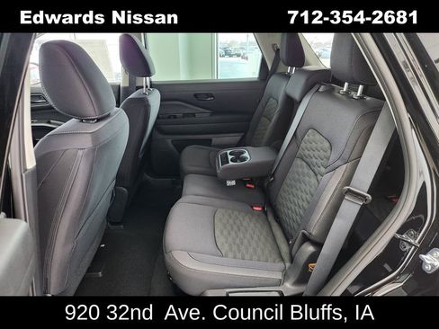 New 2026 Nissan Pathfinder SV image 19